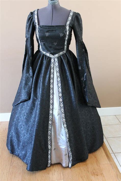 costume carnevale regina elisabetta tudor|tudor shoppe dresses.